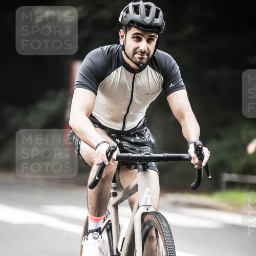 13.09.2026 - Stadtparktriathlon H.Heesch http://msf.ph/oto/10351253 13.09.2026 11:04:47 Radfahren 467, 691 meine-sportfotos.de