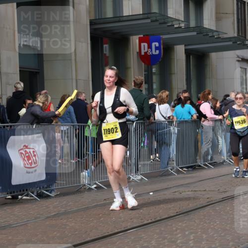 13.09.2026 - 21. swb-Marathon Bremen Strokosch-Dieckow http://msf.ph/oto/10351260 13.09.2026 11:13:54 Ziel 10395, 10396, 10402, 10491, 10586, 10784, 10854, 10880, 11027, 11233, 11535, 11703, 11864, 11902, 12100, 10330, 10766, 10799, 10889, 11078, 11084, 11999, 12010 meine-sportfotos.de