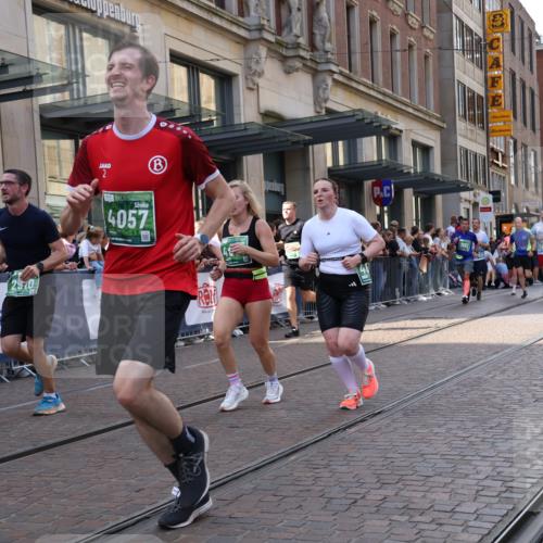 13.09.2026 - 21. swb-Marathon Bremen Strokosch-Dieckow http://msf.ph/oto/10351265 13.09.2026 13:32:04 Ziel 287, 1369, 1687, 2292, 2293, 2910, 2992, 3402, 3429, 3441, 3650, 3922, 4057, 4263, 4380, 4471, 4566, 4655, 4835, 5281, 5628, 6258, 6475, 6518, 6593, 6760, 6781, 6857, 6875, 6900, 7150, 7173, 7182, 7553, 7572, 7818, 7990, 8632, 8957, 9040, 9151, 9175, 9198, 9283, 9394, 9719, 9779, 13029, 13182, 13208, 13244, 578, 846, 2310, 2934, 3115, 3205, 3239, 3244, 3278, 3946, 3989, 4030, 4797, 4979, 4998, 5158, 5325, 5363, 5899, 6116, 6213, 6354, 7242, 7260, 7526 meine-sportfotos.de