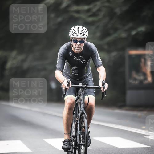 13.09.2026 - Stadtparktriathlon H.Heesch http://msf.ph/oto/10351278 13.09.2026 11:04:57 Radfahren 658, 664 meine-sportfotos.de