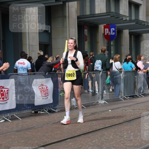 13.09.2026 - 21. swb-Marathon Bremen Strokosch-Dieckow http://msf.ph/oto/10351282 13.09.2026 11:13:54 Ziel 10395, 10396, 10402, 10491, 10586, 10784, 10854, 10880, 11027, 11233, 11535, 11703, 11864, 11902, 12100, 10330, 10766, 10799, 10889, 11078, 11084, 11999, 12010 meine-sportfotos.de