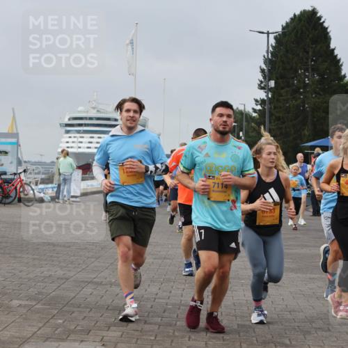 13.09.2026 - Kiel Lauf Andreas Tolksdorf http://msf.ph/oto/10351284 13.09.2026 09:55:53 Kiellinie 7114, 7, 0133, 39, 4586, 1803 meine-sportfotos.de