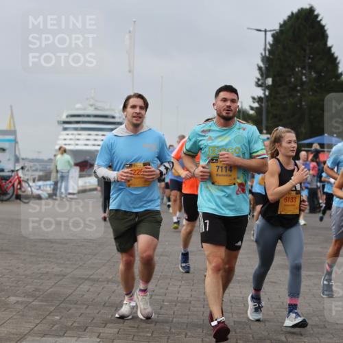 13.09.2026 - Kiel Lauf Andreas Tolksdorf http://msf.ph/oto/10351293 13.09.2026 09:55:53 Kiellinie 38, 22, 7114, 7, 6133, 4586, 1803 meine-sportfotos.de