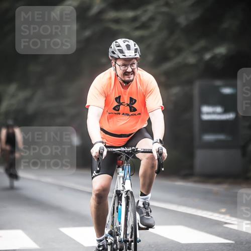 13.09.2026 - Stadtparktriathlon H.Heesch http://msf.ph/oto/10351308 13.09.2026 11:05:03 Radfahren 488, 528, 619, 658, 664 meine-sportfotos.de