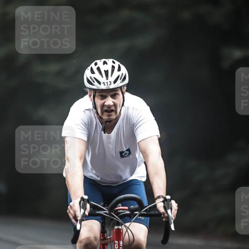 13.09.2026 - Stadtparktriathlon H.Heesch http://msf.ph/oto/10351320 13.09.2026 09:25:07 Radfahren 113, 126, 131 meine-sportfotos.de