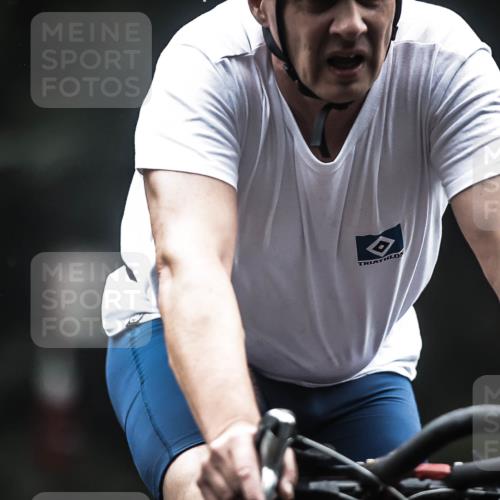13.09.2026 - Stadtparktriathlon H.Heesch http://msf.ph/oto/10351340 13.09.2026 09:25:08 Radfahren 113, 126, 131 meine-sportfotos.de