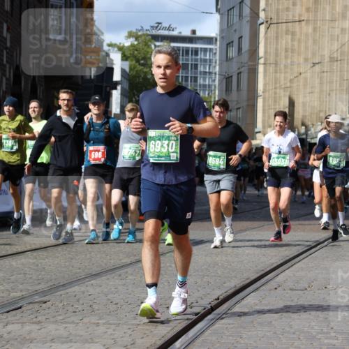 13.09.2026 - 21. swb-Marathon Bremen Strokosch-Dieckow http://msf.ph/oto/10351347 13.09.2026 13:29:34 Ziel 303, 394, 596, 651, 745, 1365, 1387, 1545, 1823, 2023, 2070, 2867, 3258, 3796, 3846, 3912, 4541, 4590, 5036, 6030, 7149, 7361, 7631, 7860, 8007, 8066, 8099, 8277, 8338, 8675, 9249, 9661, 9889, 10128, 124, 716, 1073, 1581, 1861, 2289, 3320, 3618, 4115, 4576, 6006, 6127, 6725, 6930, 7079, 7384, 7884, 8481, 8594, 8612, 8771, 9049, 9534, 9747, 9770, 10013, 13031 meine-sportfotos.de