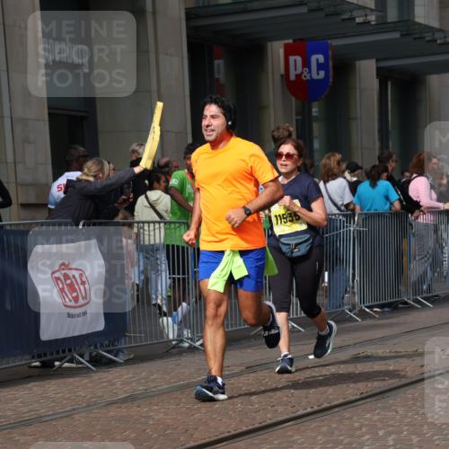13.09.2026 - 21. swb-Marathon Bremen Strokosch-Dieckow http://msf.ph/oto/10351353 13.09.2026 11:13:56 Ziel 10395, 10396, 10402, 10586, 10784, 10854, 11027, 11173, 11233, 11363, 11535, 11703, 11864, 11902, 12100, 10330, 10491, 10766, 10799, 10880, 10889, 11078, 11084, 11999, 12010 meine-sportfotos.de