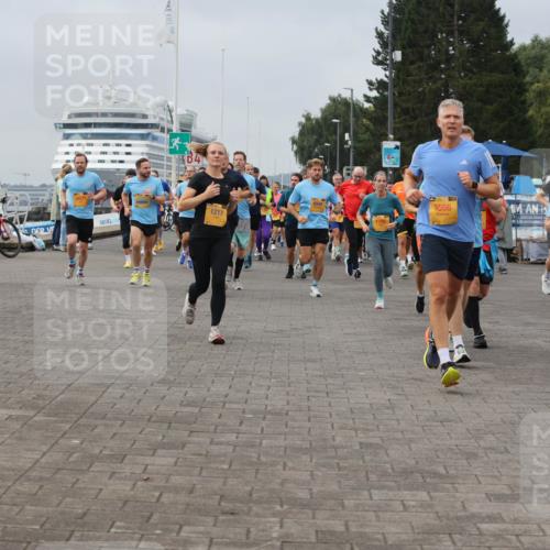 13.09.2026 - Kiel Lauf Andreas Tolksdorf http://msf.ph/oto/10351356 13.09.2026 09:55:56 Kiellinie 10575, 4, 1217, 3566, 1675 meine-sportfotos.de