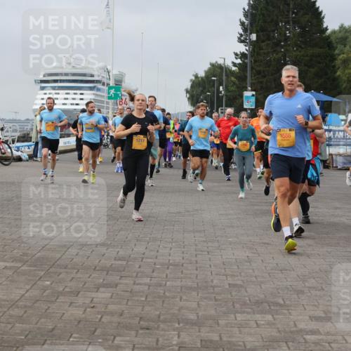13.09.2026 - Kiel Lauf Andreas Tolksdorf http://msf.ph/oto/10351358 13.09.2026 09:55:56 Kiellinie 10575, 4, 3566, 1217, 1675 meine-sportfotos.de