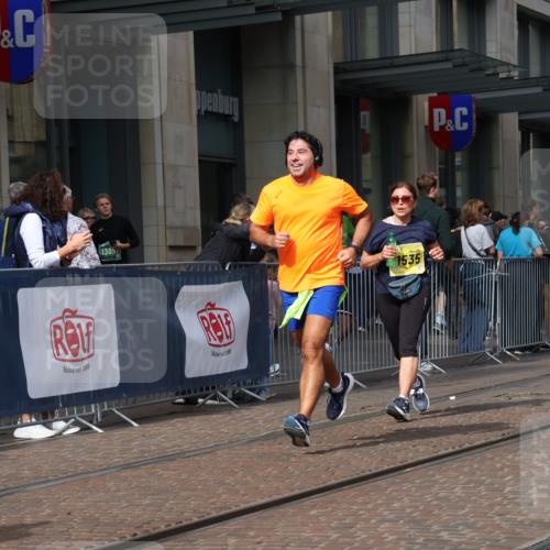 13.09.2026 - 21. swb-Marathon Bremen Strokosch-Dieckow http://msf.ph/oto/10351373 13.09.2026 11:13:56 Ziel 10395, 10396, 10402, 10586, 10784, 10854, 11027, 11173, 11233, 11363, 11535, 11703, 11864, 11902, 12100, 10330, 10491, 10766, 10799, 10880, 10889, 11078, 11084, 11999, 12010 meine-sportfotos.de