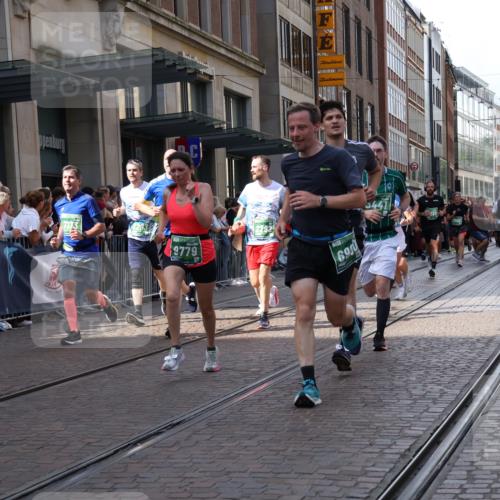 13.09.2026 - 21. swb-Marathon Bremen Strokosch-Dieckow http://msf.ph/oto/10351377 13.09.2026 13:32:07 Ziel 287, 1369, 1687, 2292, 2293, 2910, 2992, 3354, 3402, 3429, 3441, 3650, 3878, 3922, 4057, 4263, 4380, 4471, 4655, 4835, 5281, 5628, 6258, 6475, 6518, 6593, 6760, 6781, 6857, 6875, 6900, 7150, 7173, 7553, 7572, 7990, 8632, 8957, 9040, 9151, 9175, 9198, 9283, 9719, 9779, 13029, 13182, 13208, 13244, 578, 846, 2310, 2934, 3205, 3278, 3946, 3989, 4030, 4566, 4797, 4979, 4998, 5158, 5325, 5363, 5628, 6116, 6354, 7182, 7242, 7526, 7818, 9394 meine-sportfotos.de