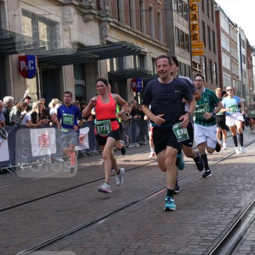 13.09.2026 - 21. swb-Marathon Bremen Strokosch-Dieckow http://msf.ph/oto/10351405 13.09.2026 13:32:08 Ziel 287, 1369, 1687, 2292, 2293, 2910, 2992, 3354, 3402, 3429, 3441, 3650, 3878, 3922, 4057, 4263, 4323, 4380, 4471, 4655, 4835, 5281, 6258, 6475, 6518, 6593, 6760, 6781, 6857, 6875, 6900, 7150, 7173, 7553, 7572, 7990, 8632, 8957, 9040, 9151, 9175, 9198, 9283, 9719, 9779, 13029, 13182, 13208, 13244, 578, 846, 2310, 2934, 3205, 3278, 3946, 4030, 4566, 4797, 4979, 4998, 5158, 5325, 5628, 6116, 6354, 7182, 7242, 7526, 7818, 9394 meine-sportfotos.de