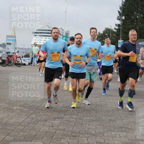 13.09.2026 - Kiel Lauf Andreas Tolksdorf http://msf.ph/oto/10351422 13.09.2026 09:56:00 Kiellinie 10575, 39, 214, 10960, 6940 meine-sportfotos.de