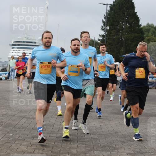 13.09.2026 - Kiel Lauf Andreas Tolksdorf http://msf.ph/oto/10351459 13.09.2026 09:56:01 Kiellinie 10575, 1, 39, 10960, 39, 39, 427, 6940 meine-sportfotos.de