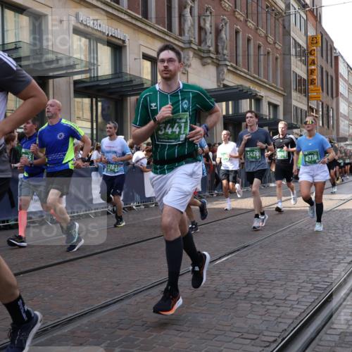 13.09.2026 - 21. swb-Marathon Bremen Strokosch-Dieckow http://msf.ph/oto/10351476 13.09.2026 13:32:09 Ziel 287, 1369, 1687, 2292, 2293, 2611, 2910, 2992, 3354, 3402, 3429, 3441, 3650, 3878, 3922, 4057, 4263, 4323, 4380, 4471, 4655, 4835, 5281, 6258, 6475, 6518, 6593, 6760, 6781, 6857, 6875, 6900, 7150, 7173, 7553, 7572, 7990, 8632, 8957, 9040, 9151, 9175, 9198, 9283, 9719, 9779, 13029, 13182, 13208, 13244, 578, 846, 2310, 2934, 3205, 3946, 4030, 4566, 4797, 4979, 5325, 5628, 6116, 6475, 7182, 7242, 7526, 7818, 9394, 13182 meine-sportfotos.de