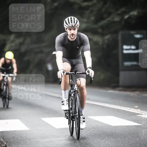 13.09.2026 - Stadtparktriathlon H.Heesch http://msf.ph/oto/10351496 13.09.2026 11:05:20 Radfahren 483, 560, 595, 597, 598, 702 meine-sportfotos.de