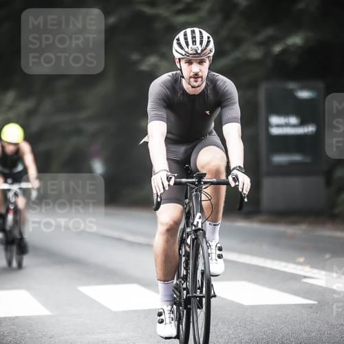 13.09.2026 - Stadtparktriathlon H.Heesch http://msf.ph/oto/10351509 13.09.2026 11:05:20 Radfahren 483, 560, 595, 597, 598, 702 meine-sportfotos.de