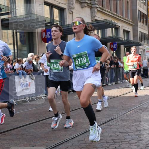 13.09.2026 - 21. swb-Marathon Bremen Strokosch-Dieckow http://msf.ph/oto/10351510 13.09.2026 13:32:10 Ziel 287, 1369, 1437, 1687, 2292, 2293, 2611, 2910, 2992, 3354, 3402, 3429, 3441, 3650, 3878, 3922, 4057, 4263, 4323, 4380, 4471, 4655, 4835, 4862, 5281, 5398, 6258, 6518, 6583, 6593, 6760, 6781, 6857, 6875, 6900, 7150, 7173, 7553, 7572, 7990, 8632, 8957, 9040, 9151, 9175, 9198, 9283, 9719, 9779, 13029, 13208, 13244, 578, 846, 2310, 2934, 3205, 3946, 4030, 4566, 4797, 4979, 5325, 5628, 6116, 6258, 6475, 7182, 7242, 7526, 7818, 9394, 13182 meine-sportfotos.de