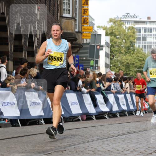 13.09.2026 - 21. swb-Marathon Bremen Strokosch-Dieckow http://msf.ph/oto/10351514 13.09.2026 10:54:54 Ziel 10067, 10146, 10410, 10608, 10631, 10704, 10765, 10884, 11039, 11040, 11174, 11389, 11593, 11874, 12038, 12265, 12328, 12467, 12519, 13526, 10555, 10646, 11001, 11620, 11860, 11889, 11908, 11976, 12313 meine-sportfotos.de