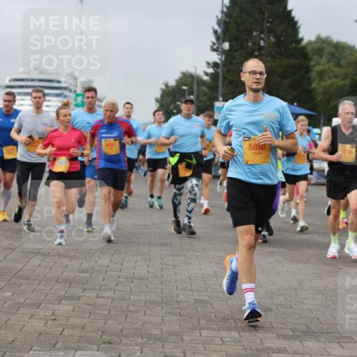 13.09.2026 - Kiel Lauf Andreas Tolksdorf http://msf.ph/oto/10351530 13.09.2026 09:56:03 Kiellinie 9481, 5850, 2538 meine-sportfotos.de