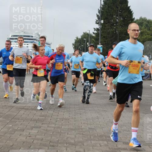 13.09.2026 - Kiel Lauf Andreas Tolksdorf http://msf.ph/oto/10351546 13.09.2026 09:56:03 Kiellinie 7379, 4877, 9481, 5850, 6645, 2538, 6637 meine-sportfotos.de