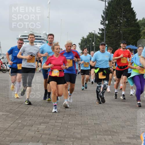 13.09.2026 - Kiel Lauf Andreas Tolksdorf http://msf.ph/oto/10351554 13.09.2026 09:56:04 Kiellinie 737, 481, 6033, 5850 meine-sportfotos.de