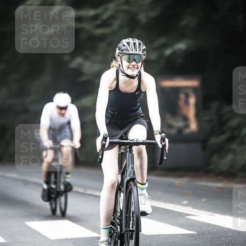 13.09.2026 - Stadtparktriathlon H.Heesch http://msf.ph/oto/10351568 13.09.2026 11:05:28 Radfahren 361, 523, 560, 598, 635, 644 meine-sportfotos.de