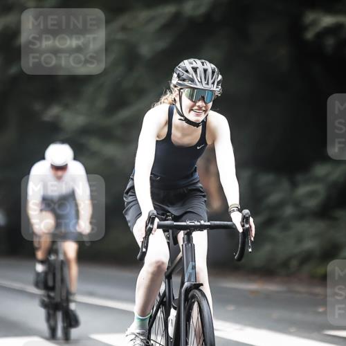13.09.2026 - Stadtparktriathlon H.Heesch http://msf.ph/oto/10351579 13.09.2026 11:05:28 Radfahren 361, 523, 560, 598, 635, 644 meine-sportfotos.de