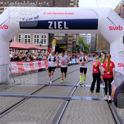 13.09.2026 - 21. swb-Marathon Bremen Tim E. http://msf.ph/oto/10351597 13.09.2026 12:29:50 Ziel 821 meine-sportfotos.de