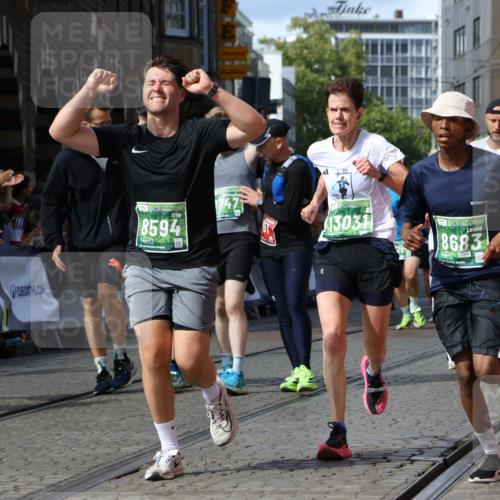 13.09.2026 - 21. swb-Marathon Bremen Strokosch-Dieckow http://msf.ph/oto/10351603 13.09.2026 13:29:37 Ziel 132, 303, 394, 596, 651, 745, 1365, 1387, 1545, 1823, 2023, 2070, 2301, 2867, 2957, 3258, 3796, 3846, 3912, 4541, 5036, 5599, 6030, 6103, 7013, 7149, 7361, 7631, 7860, 8007, 8009, 8066, 8099, 8277, 8338, 8675, 9249, 9661, 9889, 10128, 109, 124, 454, 716, 1073, 1173, 1581, 1861, 2289, 3320, 3618, 3667, 4115, 4524, 4575, 4576, 6006, 6127, 6725, 7079, 7093, 7884, 8267, 8481, 8612, 8771, 8899, 9049, 9534, 9747, 9770, 10013 meine-sportfotos.de
