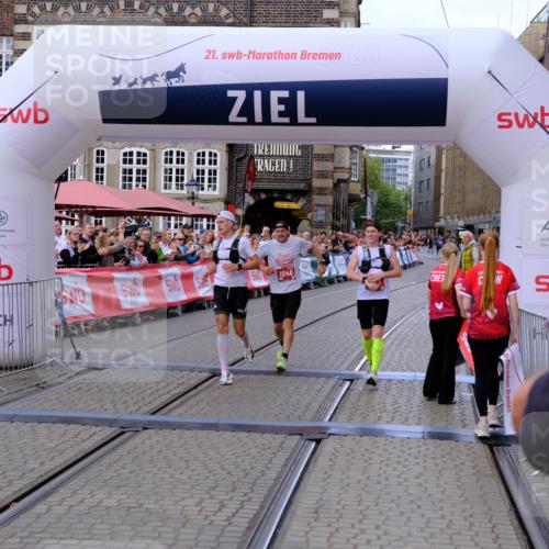 13.09.2026 - 21. swb-Marathon Bremen Tim E. http://msf.ph/oto/10351626 13.09.2026 12:29:50 Ziel 821 meine-sportfotos.de