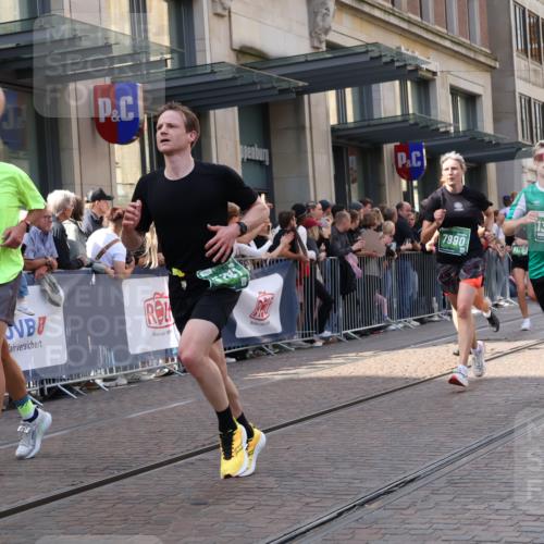 13.09.2026 - 21. swb-Marathon Bremen Strokosch-Dieckow http://msf.ph/oto/10351667 13.09.2026 13:32:14 Ziel 1437, 1687, 2292, 2293, 2611, 2910, 2992, 3354, 3402, 3429, 3441, 3878, 3895, 4263, 4323, 4380, 4471, 4655, 4835, 4862, 5281, 5398, 6518, 6583, 6593, 6718, 6760, 6781, 6900, 7016, 7150, 7173, 7466, 7572, 7758, 7990, 8344, 8957, 9040, 9151, 9175, 9198, 9283, 9719, 9779, 13208, 13244, 287, 1369, 2310, 2934, 3650, 3922, 3946, 4057, 4566, 4797, 4979, 5628, 6116, 6258, 6475, 7182, 7526, 7818, 9394, 13182 meine-sportfotos.de