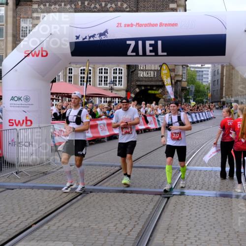 13.09.2026 - 21. swb-Marathon Bremen Tim E. http://msf.ph/oto/10351680 13.09.2026 12:29:51 Ziel 821 meine-sportfotos.de