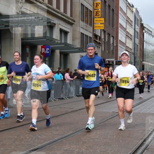 13.09.2026 - 21. swb-Marathon Bremen Strokosch-Dieckow http://msf.ph/oto/10351701 13.09.2026 11:14:05 Ziel 10303, 10395, 10396, 10402, 10586, 10722, 10784, 10854, 11041, 11140, 11173, 11233, 11363, 11535, 11703, 11864, 12100, 12112, 12431, 10330, 10491, 10799, 10880, 11027, 11078, 11902 meine-sportfotos.de