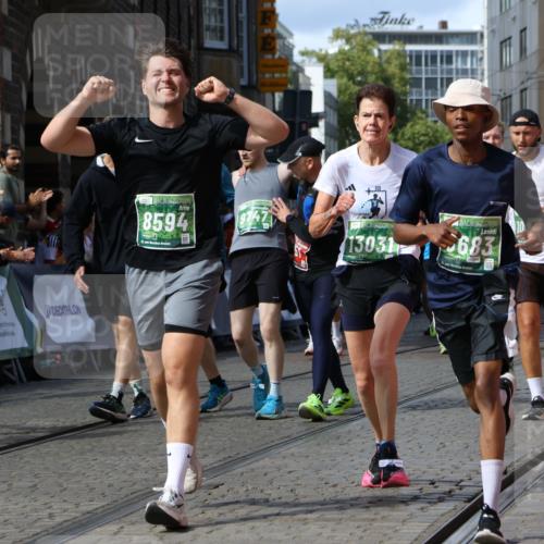 13.09.2026 - 21. swb-Marathon Bremen Strokosch-Dieckow http://msf.ph/oto/10351702 13.09.2026 13:29:37 Ziel 132, 303, 394, 596, 651, 745, 1365, 1387, 1545, 1823, 2023, 2070, 2301, 2867, 2957, 3258, 3796, 3846, 3912, 4541, 5036, 5599, 6030, 6103, 7013, 7149, 7361, 7631, 7860, 8007, 8009, 8066, 8099, 8277, 8338, 8675, 9249, 9661, 9889, 10128, 109, 124, 454, 716, 1073, 1173, 1581, 1861, 2289, 3320, 3618, 3667, 4115, 4524, 4575, 4576, 6006, 6127, 6725, 7079, 7093, 7884, 8267, 8481, 8612, 8771, 8899, 9049, 9534, 9747, 9770, 10013 meine-sportfotos.de