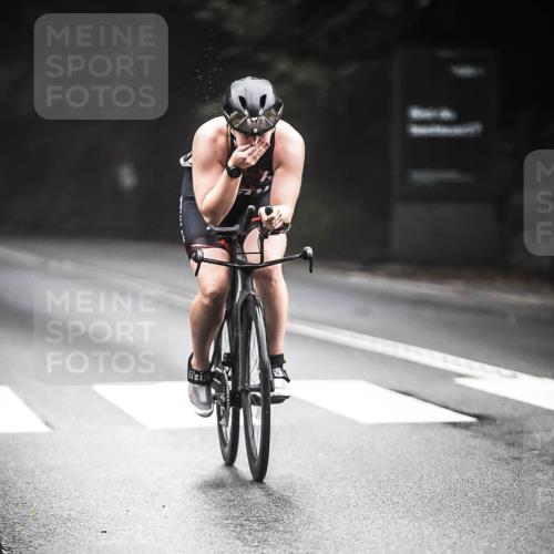 13.09.2026 - Stadtparktriathlon H.Heesch http://msf.ph/oto/10351709 13.09.2026 09:26:11 Radfahren 175, 185 meine-sportfotos.de