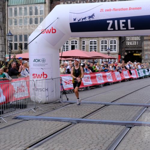 13.09.2026 - 21. swb-Marathon Bremen Tim E. http://msf.ph/oto/10351766 13.09.2026 12:30:25 Ziel  meine-sportfotos.de