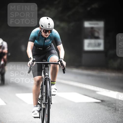 13.09.2026 - Stadtparktriathlon H.Heesch http://msf.ph/oto/10351816 13.09.2026 09:26:21 Radfahren 77, 185, 187, 200 meine-sportfotos.de