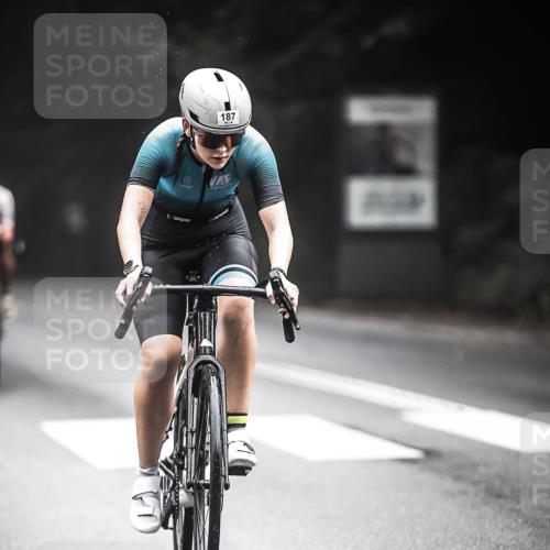 13.09.2026 - Stadtparktriathlon H.Heesch http://msf.ph/oto/10351822 13.09.2026 09:26:21 Radfahren 77, 185, 187, 200 meine-sportfotos.de