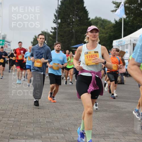 13.09.2026 - Kiel Lauf Andreas Tolksdorf http://msf.ph/oto/10351823 13.09.2026 09:56:14 Kiellinie 7872, 38, 11659, 11813, 7807 meine-sportfotos.de