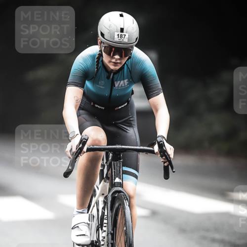 13.09.2026 - Stadtparktriathlon H.Heesch http://msf.ph/oto/10351836 13.09.2026 09:26:21 Radfahren 77, 185, 187, 200 meine-sportfotos.de