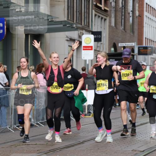 13.09.2026 - 21. swb-Marathon Bremen Strokosch-Dieckow http://msf.ph/oto/10351850 13.09.2026 11:14:08 Ziel 10303, 10395, 10396, 10402, 10586, 10722, 10784, 10854, 11041, 11140, 11173, 11363, 11408, 11703, 11864, 12100, 12112, 12431, 10330, 10491, 10799, 10880, 11027, 11078, 11233, 11535, 11902 meine-sportfotos.de