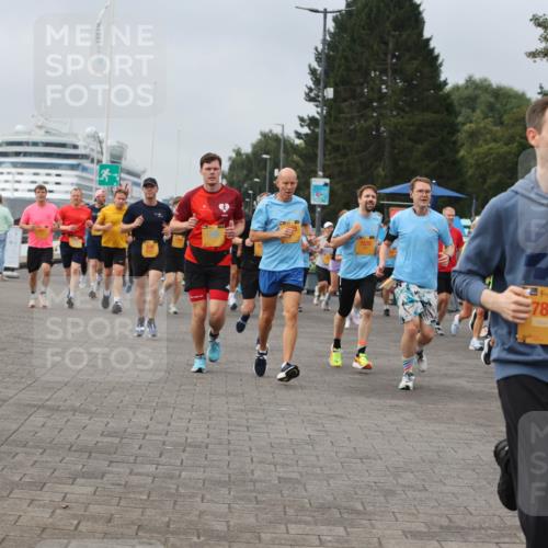 13.09.2026 - Kiel Lauf Andreas Tolksdorf http://msf.ph/oto/10351873 13.09.2026 09:56:15 Kiellinie 338, 7830, 39, 7872 meine-sportfotos.de