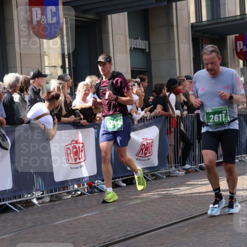 13.09.2026 - 21. swb-Marathon Bremen Strokosch-Dieckow http://msf.ph/oto/10351876 13.09.2026 13:32:19 Ziel 1437, 1687, 2292, 2293, 2611, 2992, 3354, 3429, 3878, 3895, 4263, 4323, 4380, 4862, 5009, 5281, 5398, 5581, 5657, 6518, 6583, 6593, 6718, 6760, 6781, 6900, 7016, 7173, 7466, 7758, 7990, 8344, 8367, 8506, 8957, 9040, 9151, 9175, 9719, 13208, 13232, 287, 1369, 2310, 2910, 2934, 3402, 3441, 3650, 3922, 3946, 4057, 4471, 4566, 4655, 4797, 4835, 4979, 5628, 6116, 6258, 6475, 7182, 7526, 7818, 9394, 13182 meine-sportfotos.de