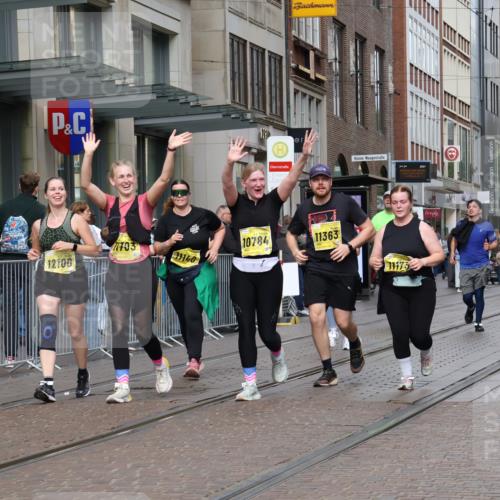 13.09.2026 - 21. swb-Marathon Bremen Strokosch-Dieckow http://msf.ph/oto/10351915 13.09.2026 11:14:09 Ziel 10303, 10395, 10396, 10402, 10586, 10722, 10784, 10854, 11041, 11140, 11173, 11363, 11408, 11703, 11864, 12100, 12112, 12431, 10491, 10799, 10880, 11027, 11233, 11535, 11902 meine-sportfotos.de