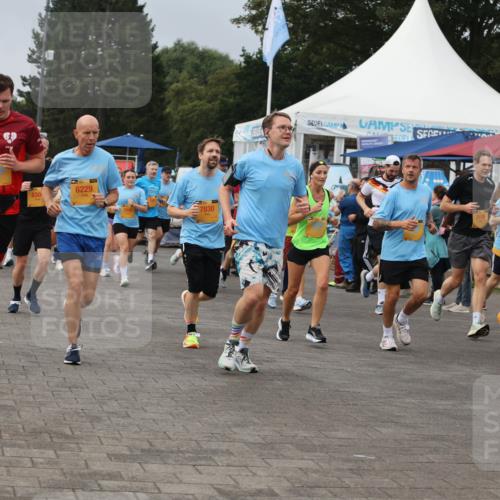 13.09.2026 - Kiel Lauf Andreas Tolksdorf http://msf.ph/oto/10351922 13.09.2026 09:56:17 Kiellinie 338, 8304, 6229, 7830, 3119, 39, 4659 meine-sportfotos.de