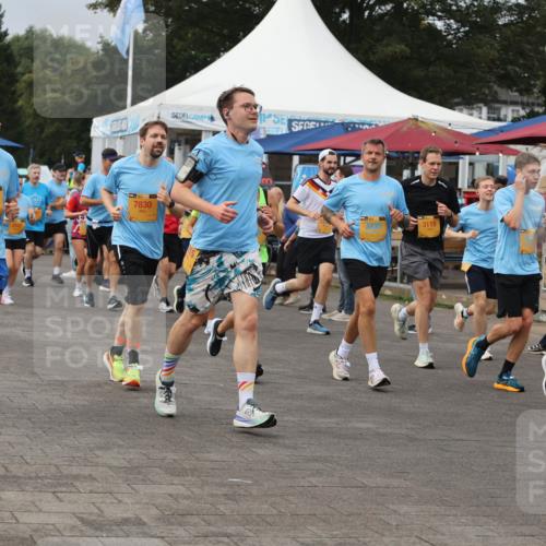 13.09.2026 - Kiel Lauf Andreas Tolksdorf http://msf.ph/oto/10351932 13.09.2026 09:56:17 Kiellinie 2026, 6229, 7830, 3119, 6020 meine-sportfotos.de