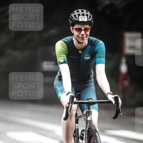 13.09.2026 - Stadtparktriathlon H.Heesch http://msf.ph/oto/10351936 13.09.2026 09:26:38 Radfahren 87, 171, 209 meine-sportfotos.de