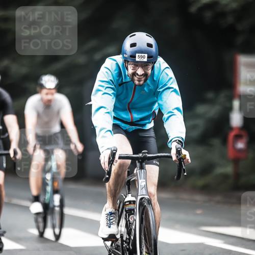 13.09.2026 - Stadtparktriathlon H.Heesch http://msf.ph/oto/10351947 13.09.2026 11:06:02 Radfahren 476, 559, 590, 605, 621, 686 meine-sportfotos.de